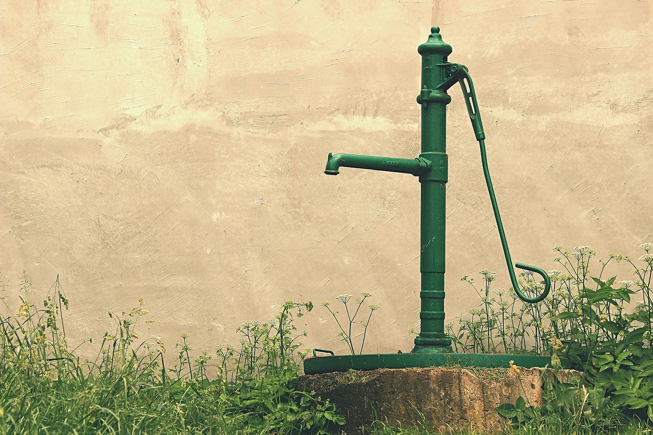 ¿Qué son las Bombas de Agua Manuales?