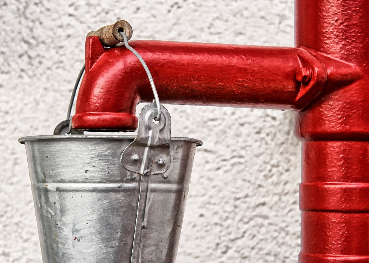 ¿Cómo elegir la mejor bomba de agua para un pozo profundo?