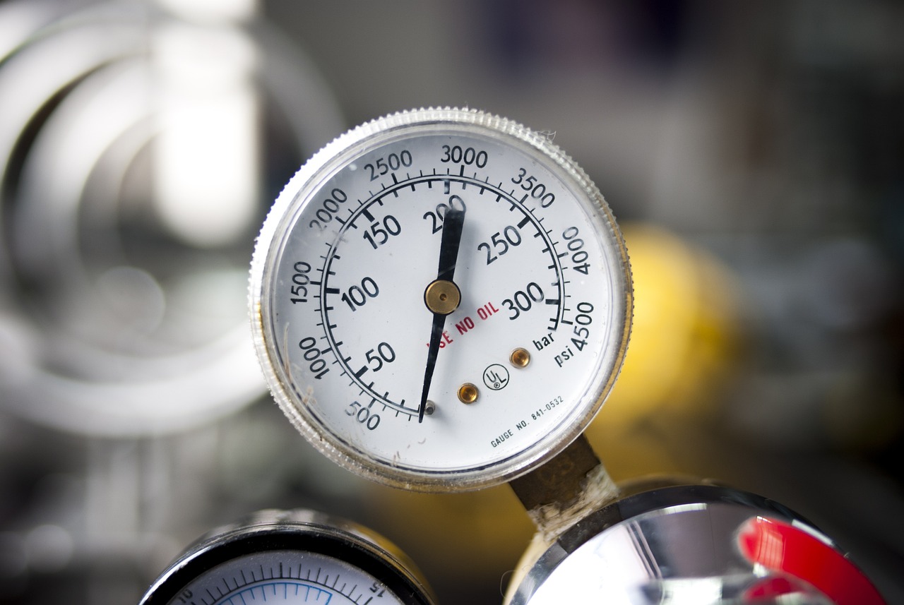 ¿Cómo utilizar un manómetro para medir presión?